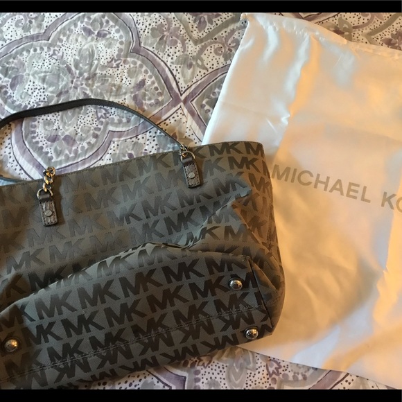 Michael Kors Bag - Picture 3 of 3